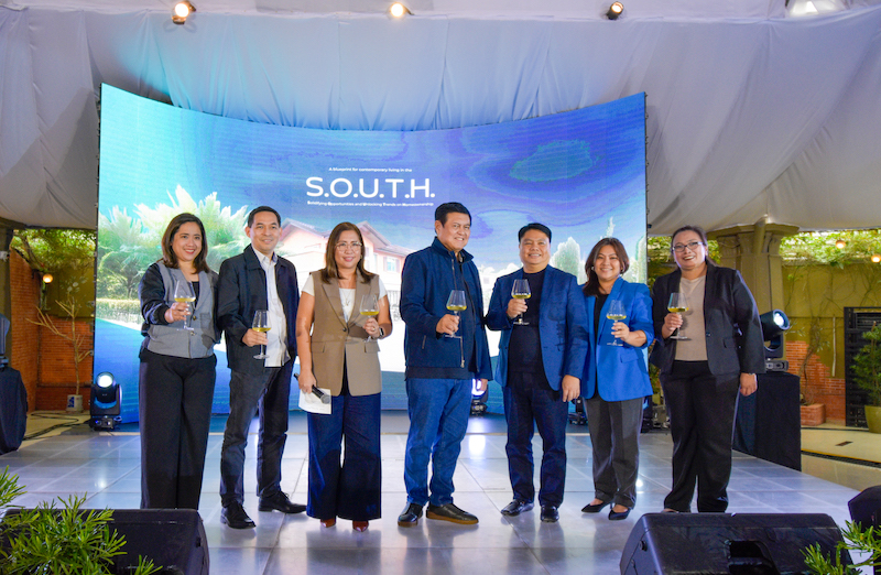 Mary Lee S. Sadiasa, Vista Land COO, led the toast to the promise of continued growth in South Luzon—one community, one family, and one lifelong dream of homeownership at a time.