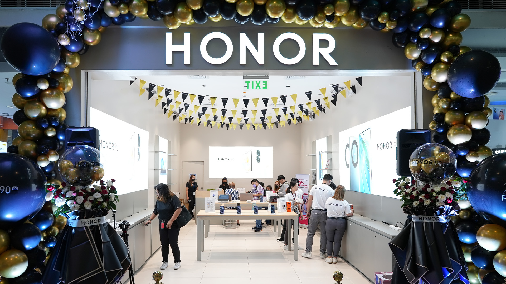 Just in time for the First Day Sale of HONOR 90 5G, the HONOR Experience Store in SM Mall of Asia opens on August 26