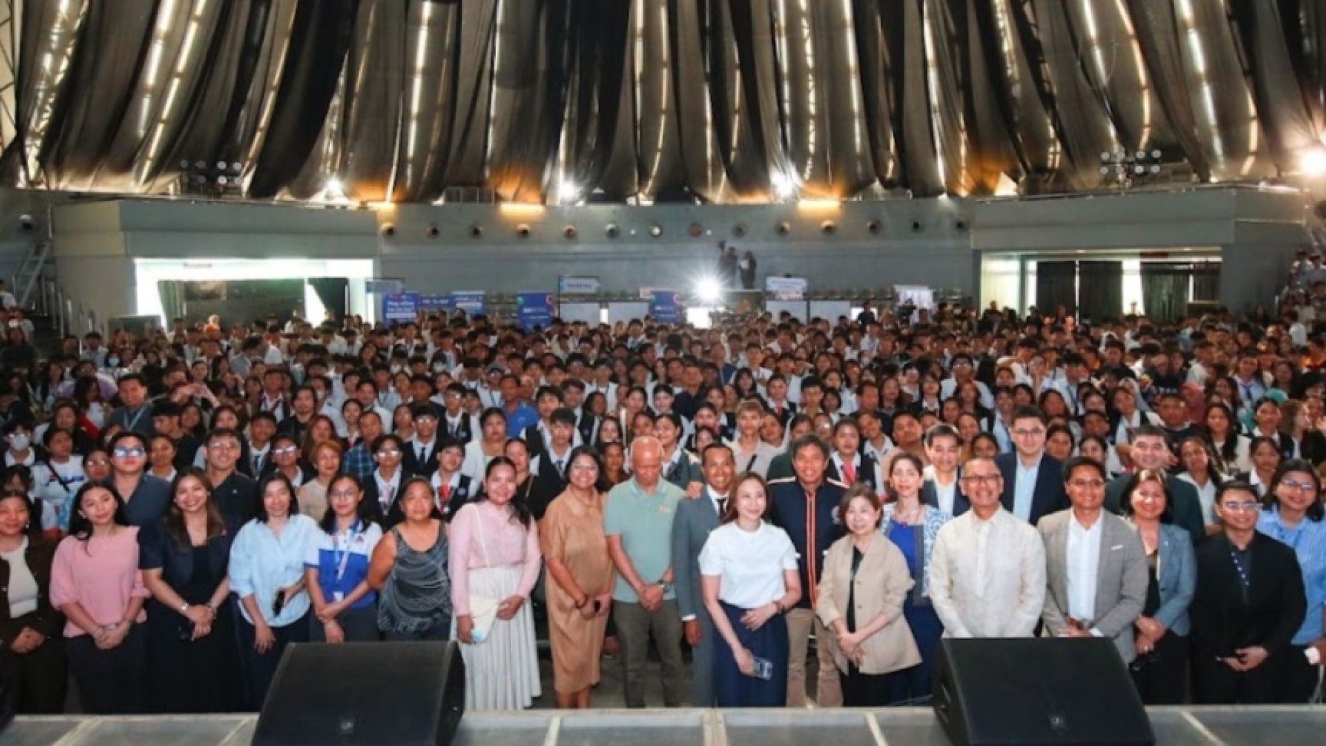 SM Supermalls and DICT launched Digital Corners in SM Job Fairs